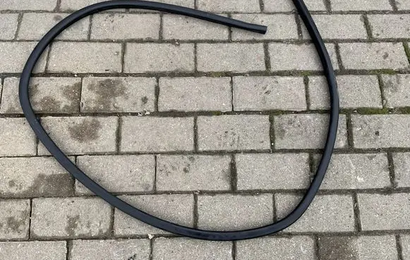 Audi Q7 4L Engine compartment rubber 4L0823731