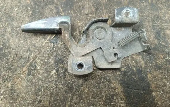 Loading door lock
