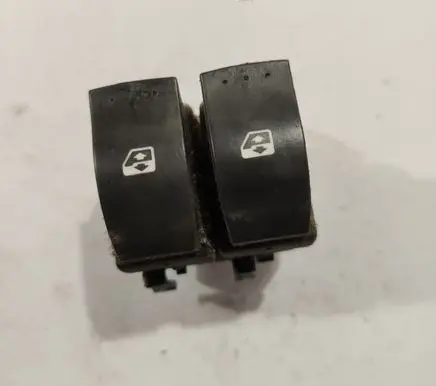 Renault Laguna II Electric window control switch 015087A