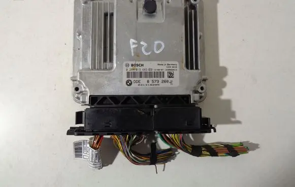 BMW 1 F20 F21 Engine control unit/module 8573260 0281019683