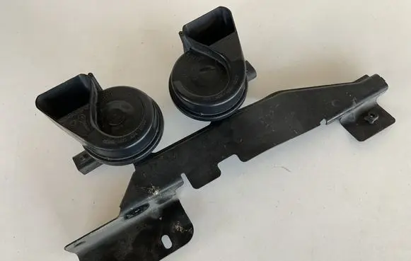 Audi Q7 4L Horn signal 4L0951229A 4L0951221A 4L0951223A