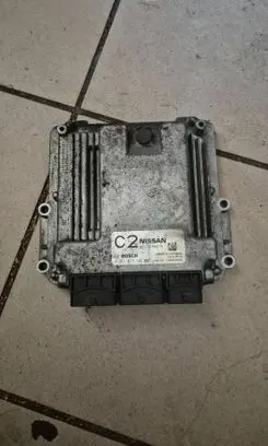 Nissan Qashqai Engine control unit/module 23710BB47A 1039S43639 0281017185