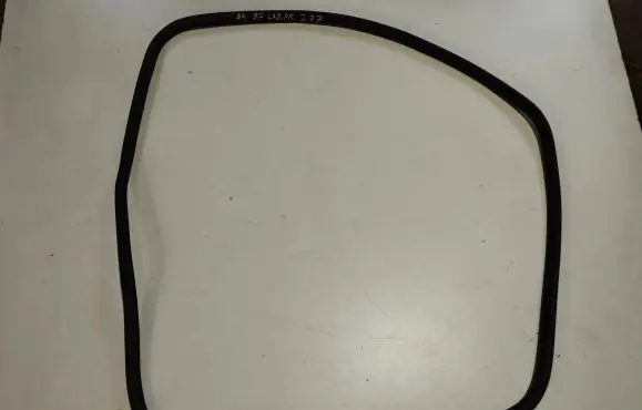 Audi A4 S4 B7 8E 8H Front door rubber seal 8E0831721 8E0831722