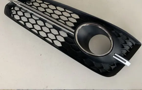 Audi A8 S8 D4 4H Front fog light trim/grill 4H0807679AB