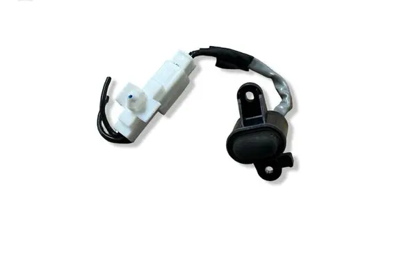 Mazda 3 II Tailgate/boot open switch button BBM4568DXB