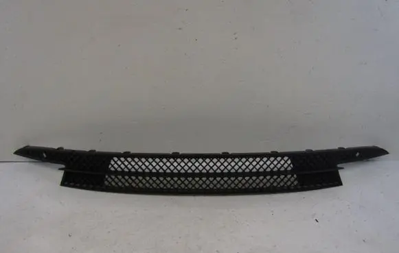 BMW 1 E81 E87 Front bumper lower grill 7182367