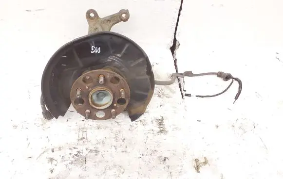Lexus ES 300h (7th Gen) Rear wheel hub spindle/knuckle 