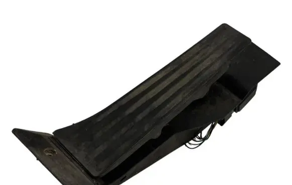 BMW 5 E60 E61 Accelerator throttle pedal 6766930 25916010 040804