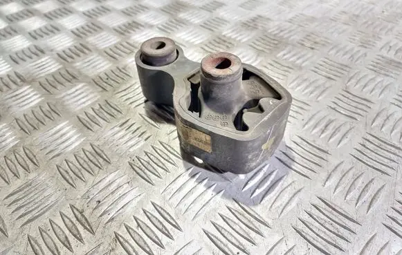 Mazda 6 Engine mount bracket KD62