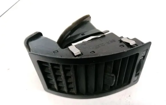 Volkswagen Polo Dash center air vent grill