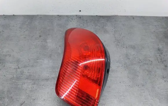 Rear/tail lights