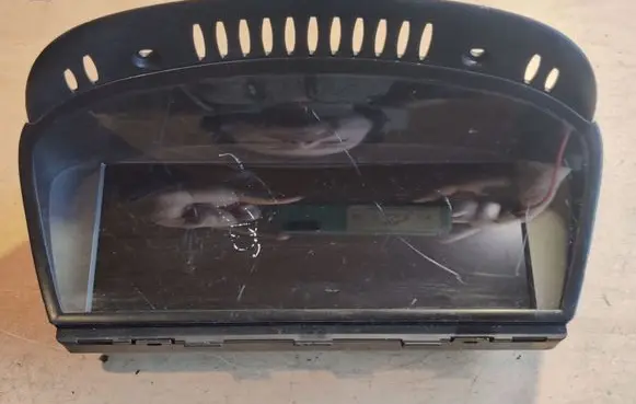 BMW 5 E60 E61 Screen/display/small screen 65829145102 9145102 65829145105