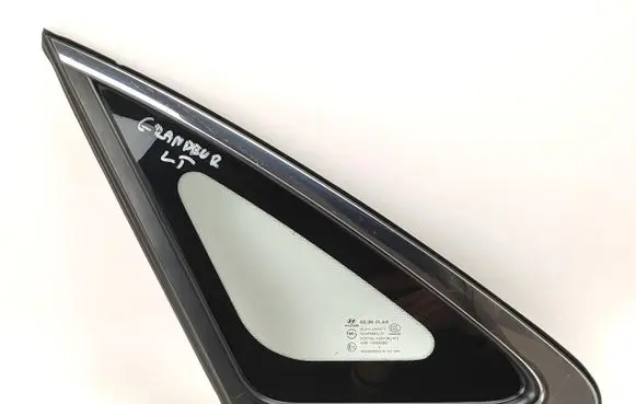 Hyundai Tiburon Rear door window glass 43R000050