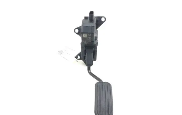 Toyota C-HR I Accelerator throttle pedal 78110F4040