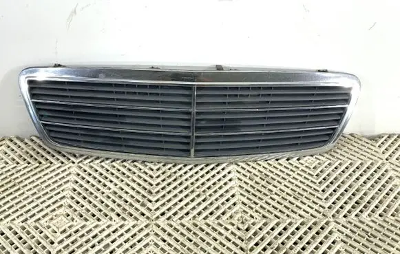 Mercedes-Benz C AMG W203 Front grill A2038800483