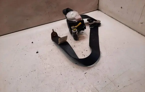 Mazda 5 Front seatbelt 8GA550027