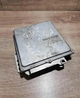 Mercedes-Benz C W202 Engine control unit/module ECU A0165450732 0281001226