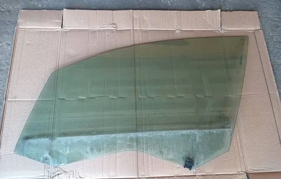 Citroen C5 Front door window glass four-door