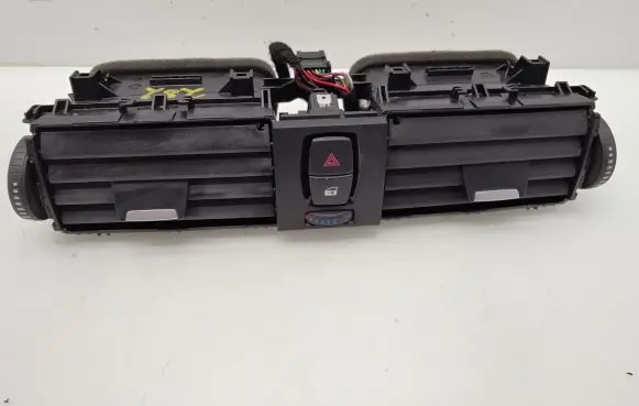 BMW 3 F30 F35 F31 Dash center air vent grill 9218552