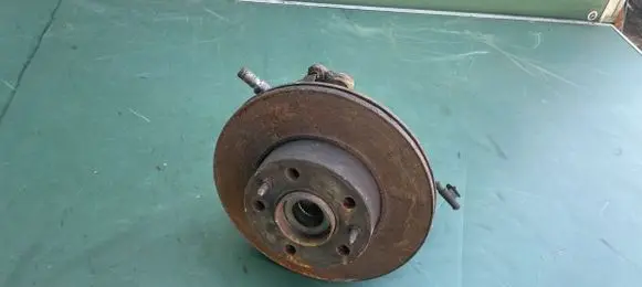 Fiat Ducato Front wheel hub spindle knuckle 1357004080