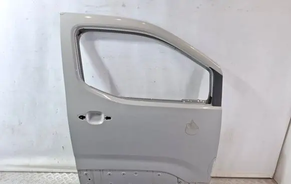 Peugeot Rifter Front door 9856199480
