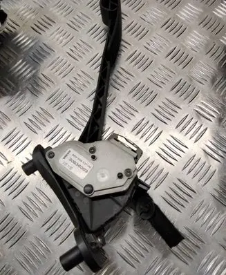 Volvo V70 Accelerator throttle pedal 6PV00853700 30636003