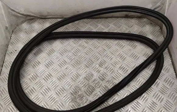 Front door rubber seal
