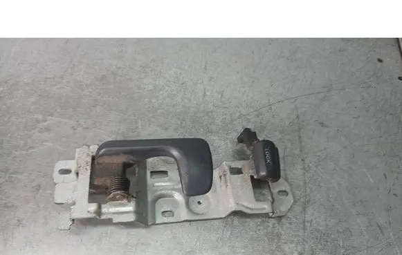 Honda HR-V Front door interior handle 