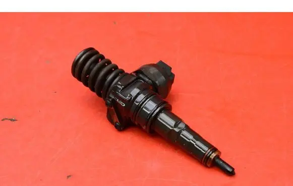 Volkswagen Touran I Fuel injector 038130073AG