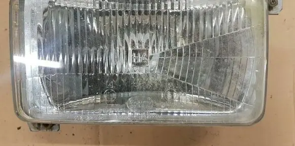 Volkswagen Jetta I Headlight/headlamp 161941044B 161941018B 161941018