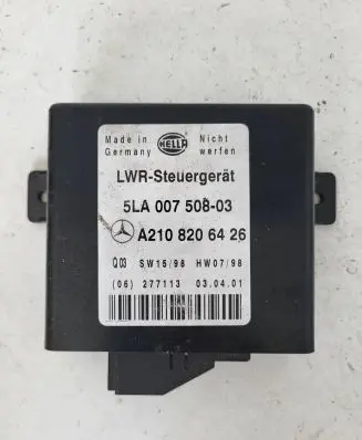 Mercedes-Benz E W210 Light module LCM A2108206426 277113 5LA00750803