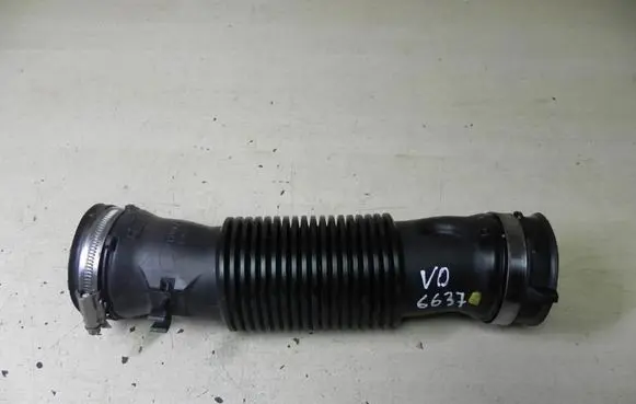 Dacia Sandero Air intake hose/pipe 165757148R VD6637