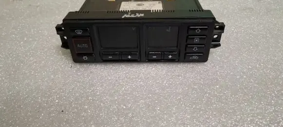 Audi A4 S4 B5 8D Climate control unit 8L0820043D