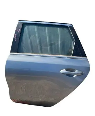 KIA Ceed Rear door