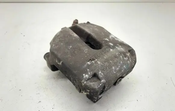 BMW 5 E39 Front brake caliper 1163385 34111163385