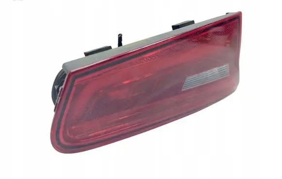 Audi A3 S3 8V Tailgate rear/tail lights 8V3945093B