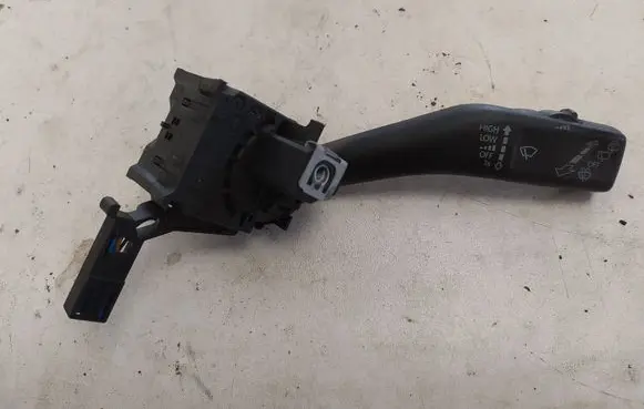 Volkswagen Caddy Wiper control stalk 1K0953519H