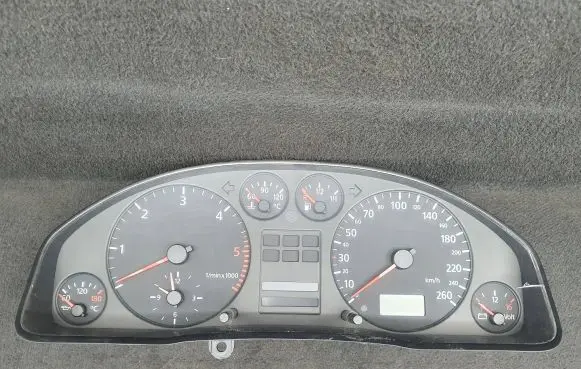 Audi A6 S6 C5 4B Speedometer (instrument cluster) 4B0919860N