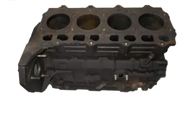 Alfa Romeo 75 Engine block VM80A