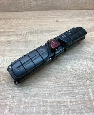 Mercedes-Benz C W203 Hazard light switch 2038203710 WithPlug