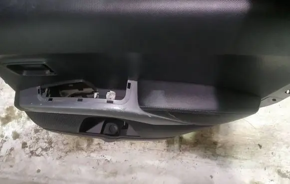 Peugeot 4007 Rear door card panel trim