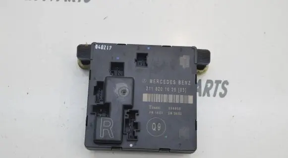 Mercedes-Benz E W211 Door control unit/module 2118201626 12319698