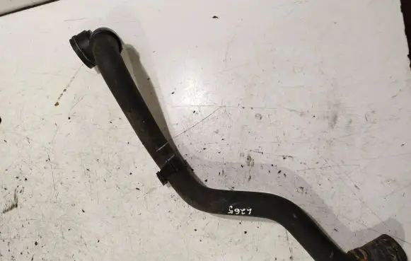 Volvo V70 Engine coolant pipe/hose s4000256