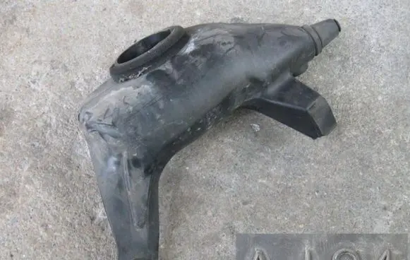 Ford Escape I Air intake hose/pipe AJ34