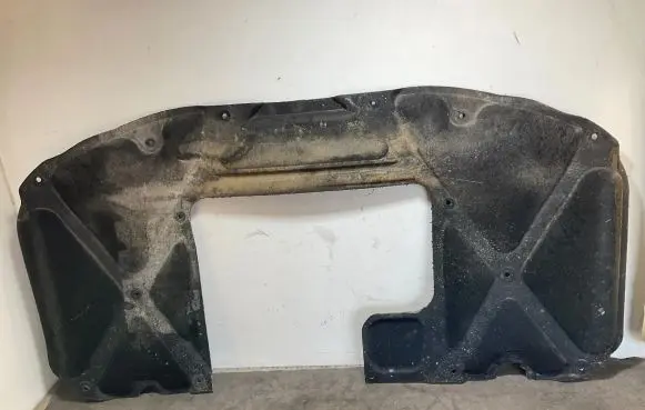 Engine bonnet/hood sound/heat insulation