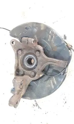 Subaru Impreza III Front wheel hub