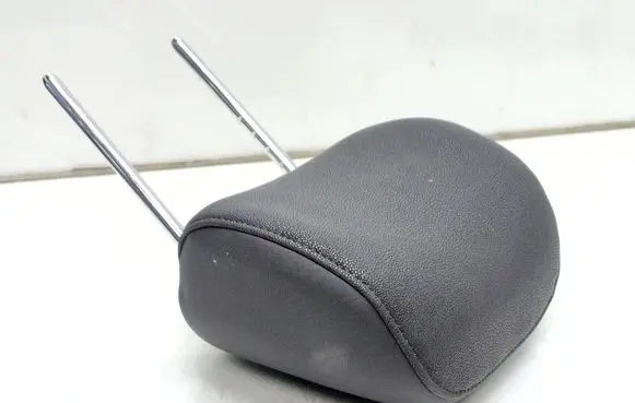 BMW X3 E83 Front seat headrest 