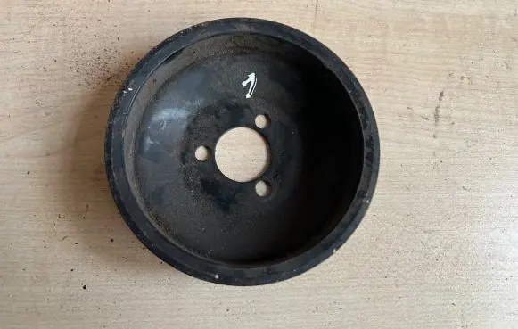 Opel Astra H Water pump pulley 24405900