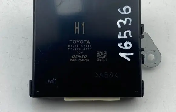 Toyota Prius Prime Climate control unit 886A047010 2774009003