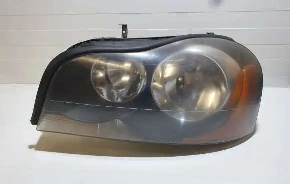 Volvo XC90 Headlight/headlamp 30784151 89901335